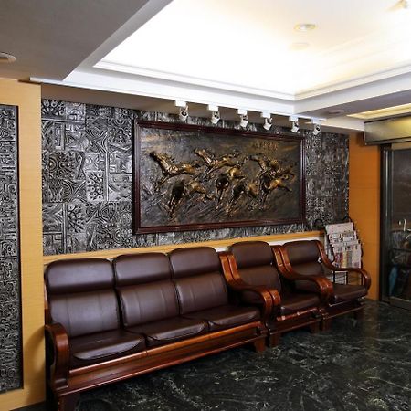 Lion Hotel Лодун Экстерьер фото