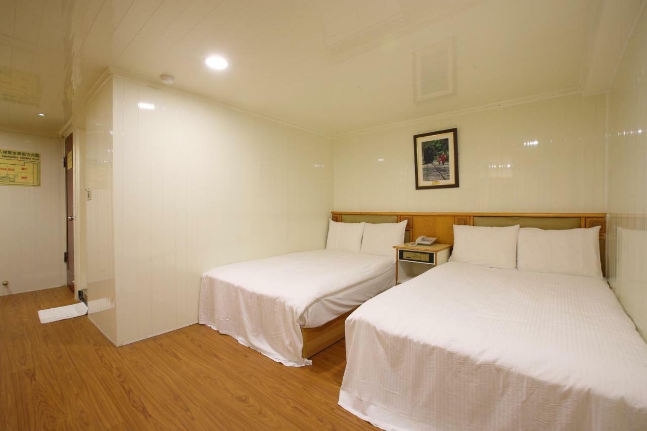 Lion Hotel Лодун Экстерьер фото